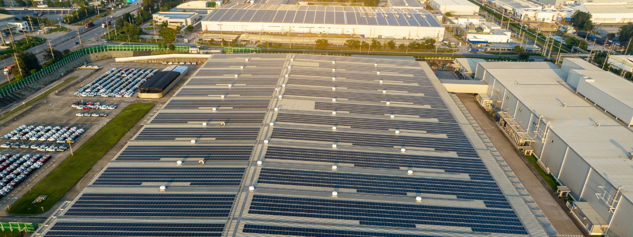 Solpaneler stort tak